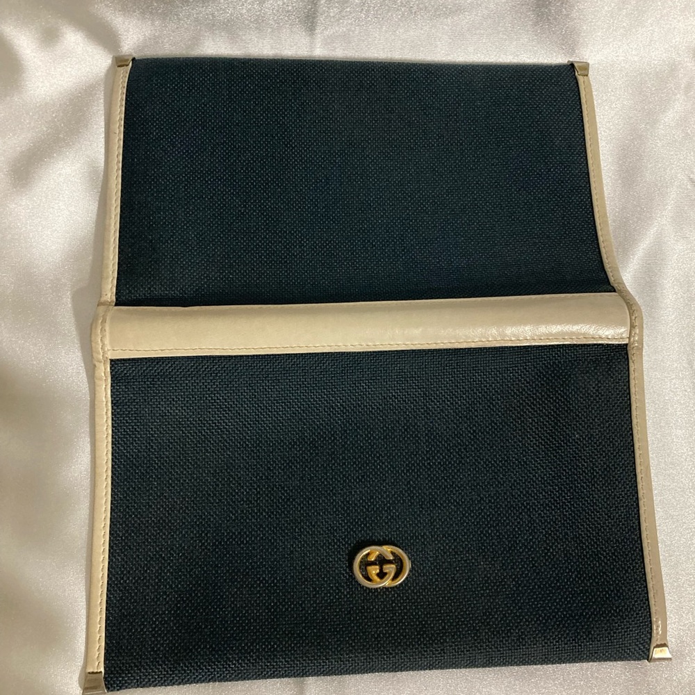 Gucci Vintage Rare Clutch. Authentic Used Condition - Picture 4 of 12